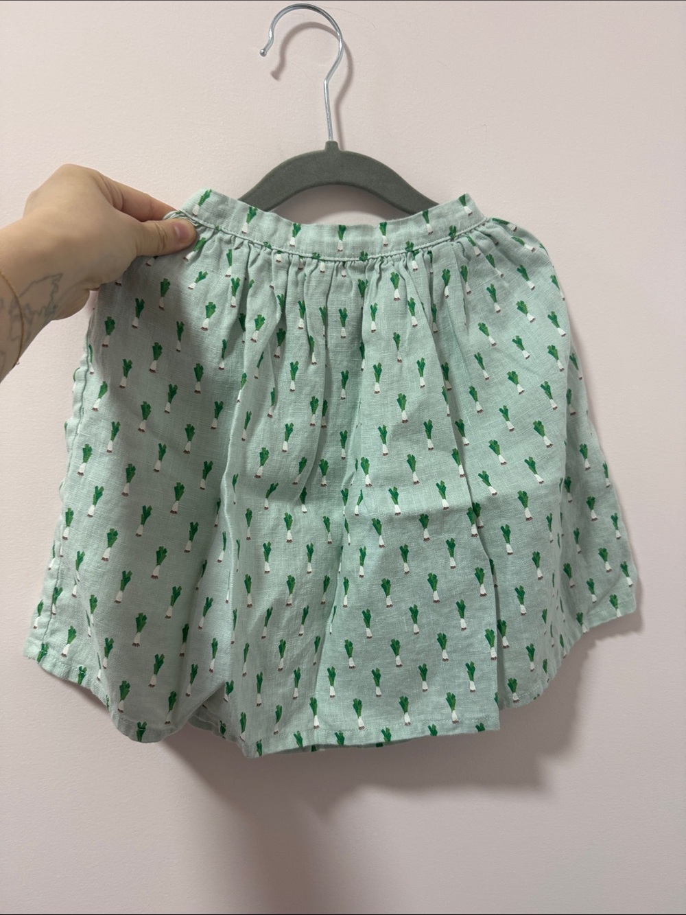 Oeuf Light Green Skirt with Green Carrot Print